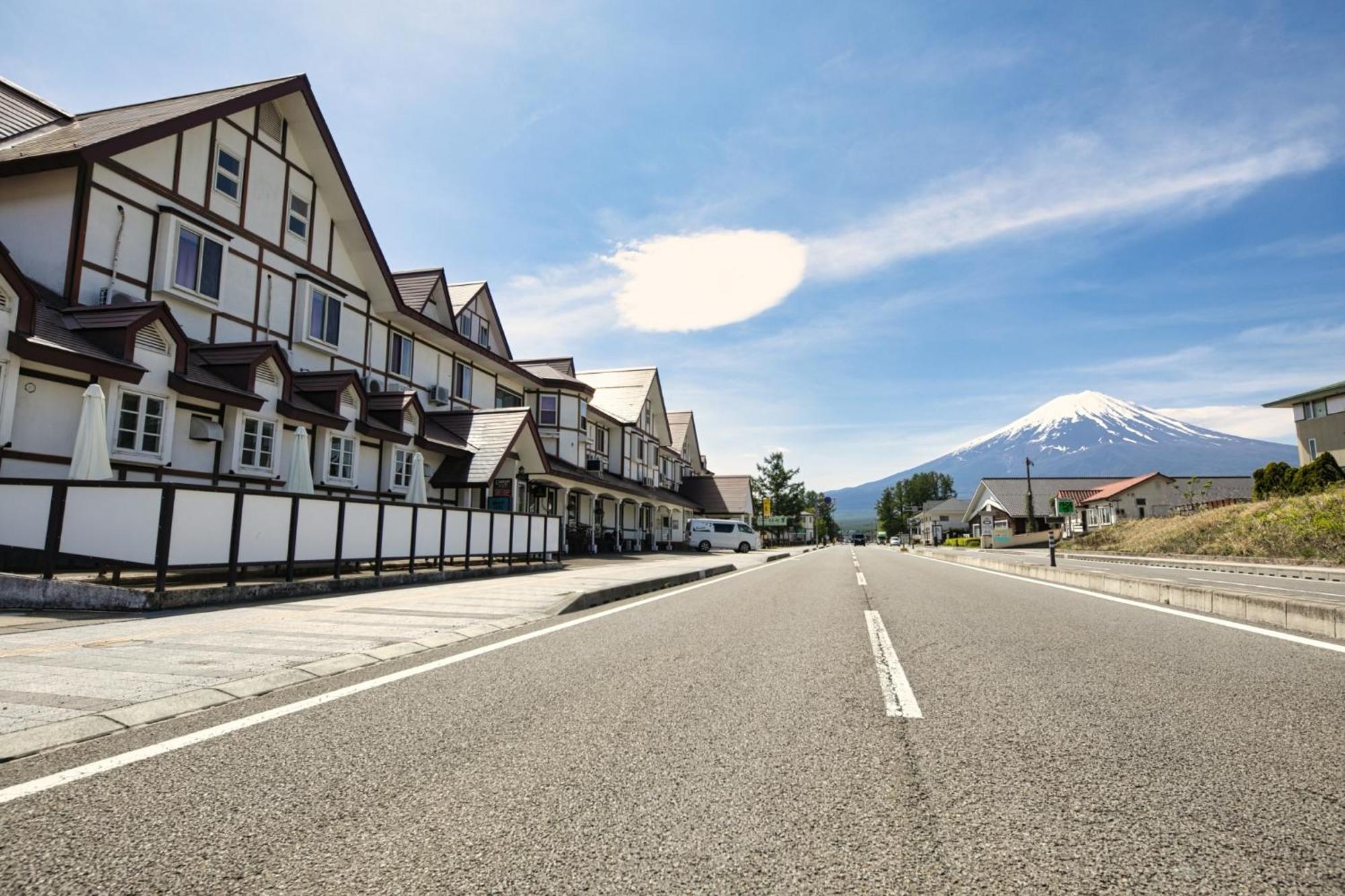 Hotel Camelot Fujikawaguchiko Eksteriør billede